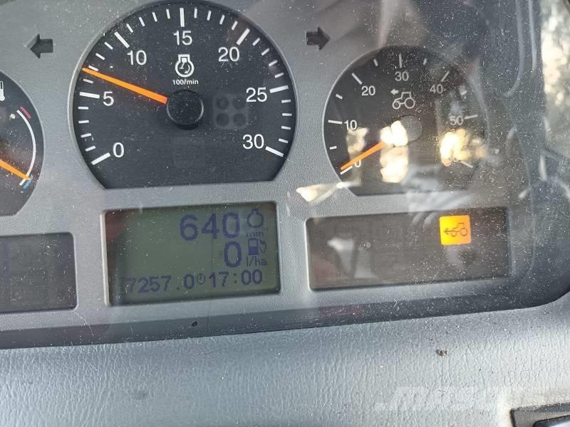 Valtra N 141 Трактори