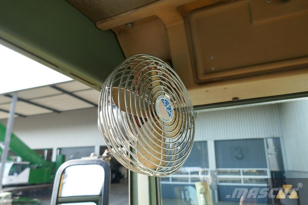 CAT 130G Ex-army Грейдери