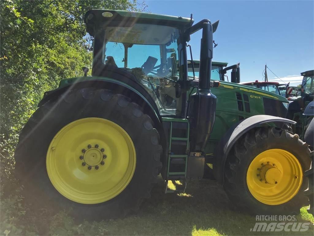 John Deere 6230R Трактори