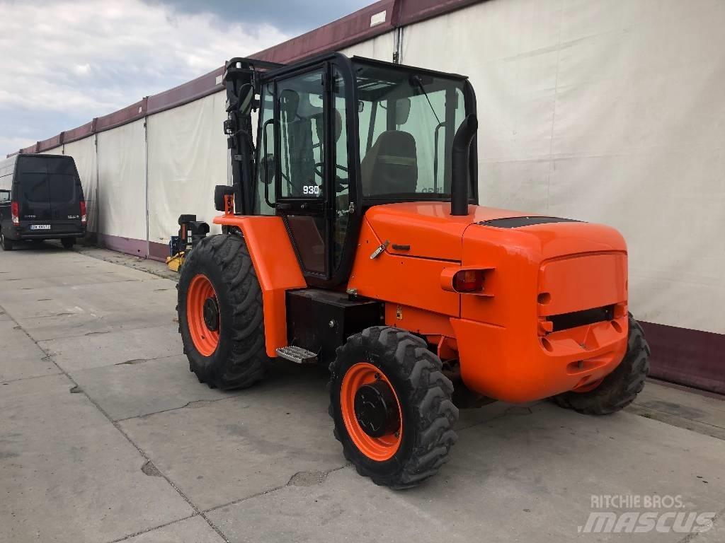 JCB 930-4 Камиони за херавни местности