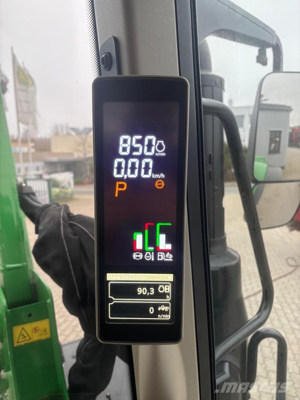 John Deere 6110M Трактори