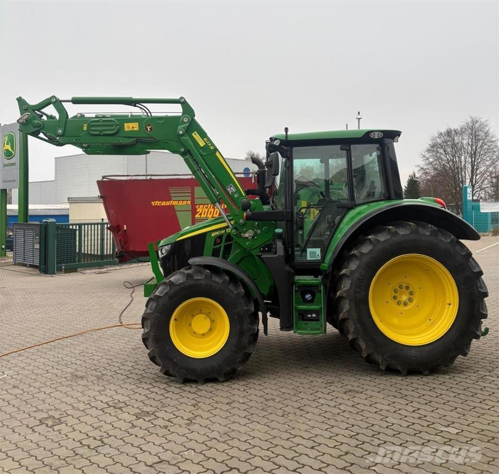John Deere 6110M Трактори