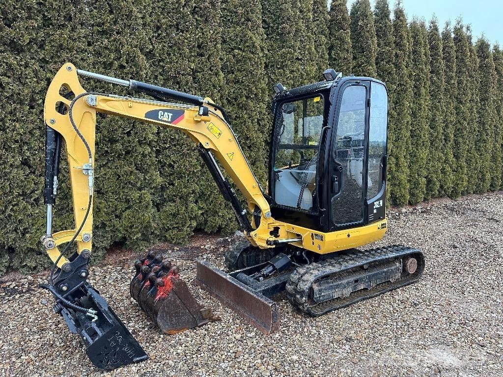 CAT 302.7 D CR Мини екскаватори < 7 т