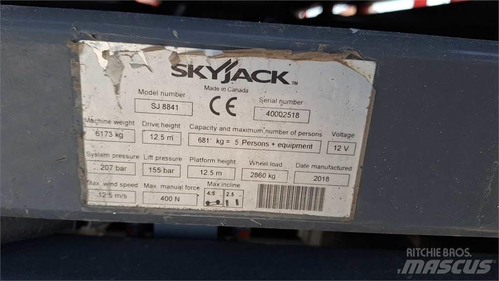 SkyJack 8841RT Ножични работни платформи