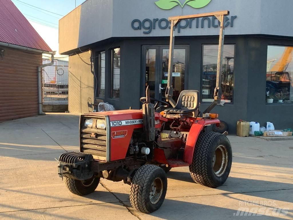 Massey Ferguson 1010 Трактори