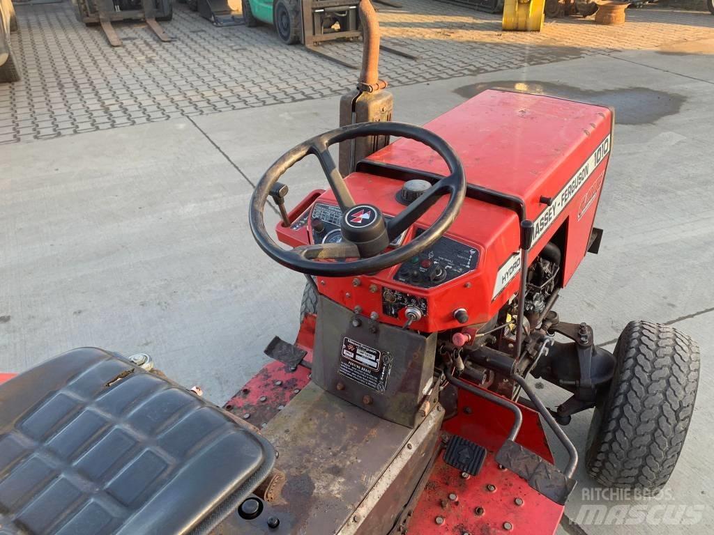 Massey Ferguson 1010 Трактори