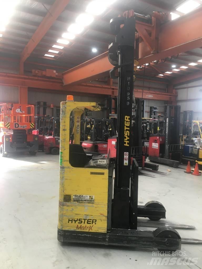 Hyster R1.6 Ретрак/ Високоповдигач с изместване на вилката напред