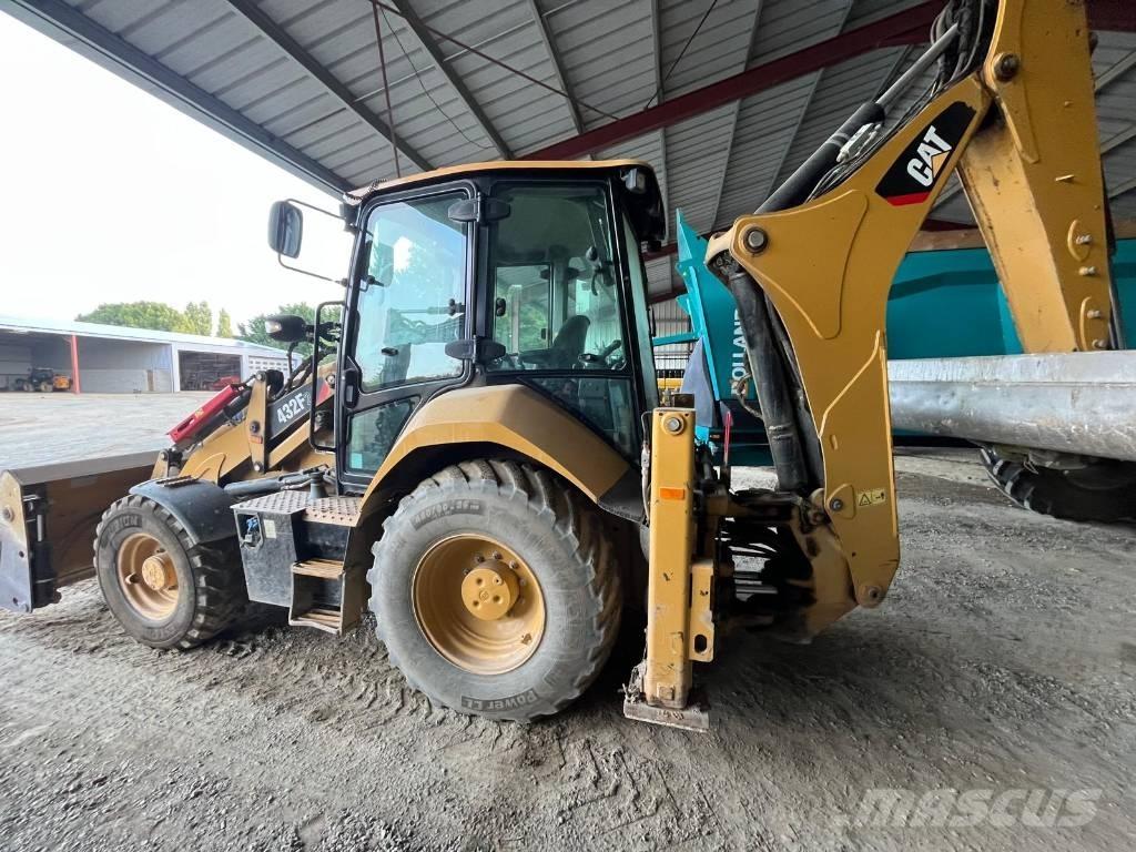 CAT 432 F 2 Товарач със заден ексватор