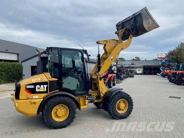 CAT 906 H 2 Колесни товарачи