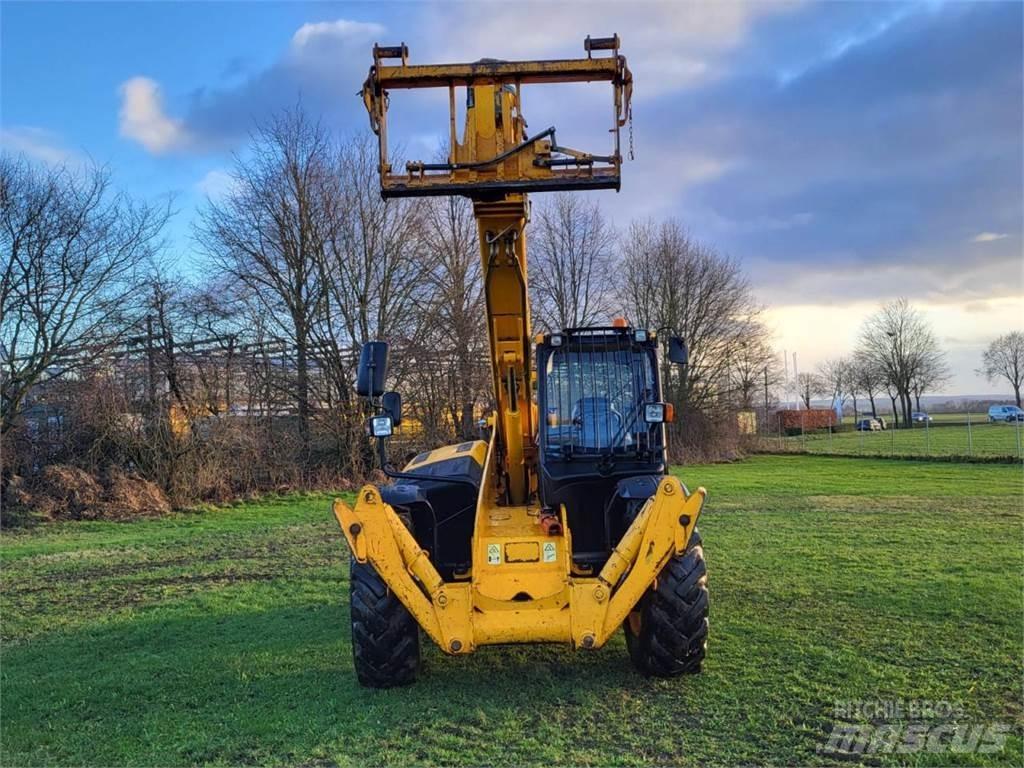 JCB 533-105 Телескопични повдигачи

