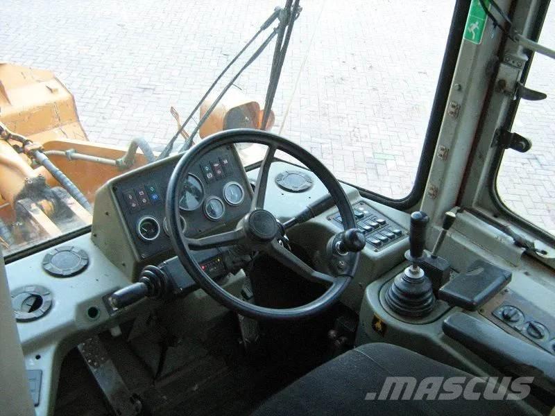 Hyundai HL740-3 Колесни товарачи