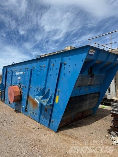 Sandvik CS 126 Пресяващи и Сортиращи