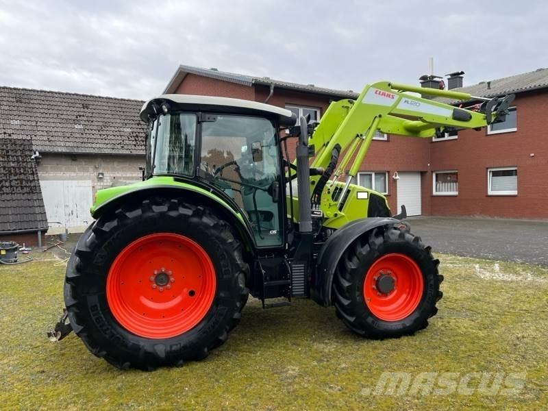 CLAAS ARION 440 Трактори