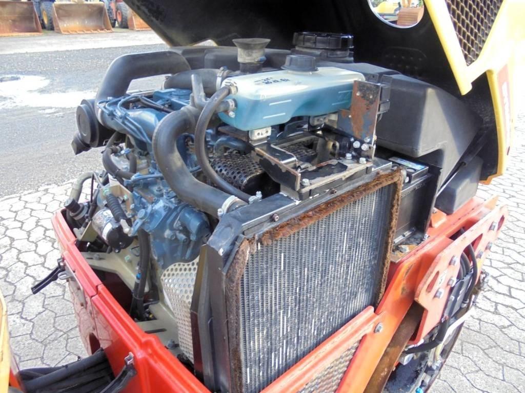 Dynapac CC 1100 Двойни барабанни ролки
