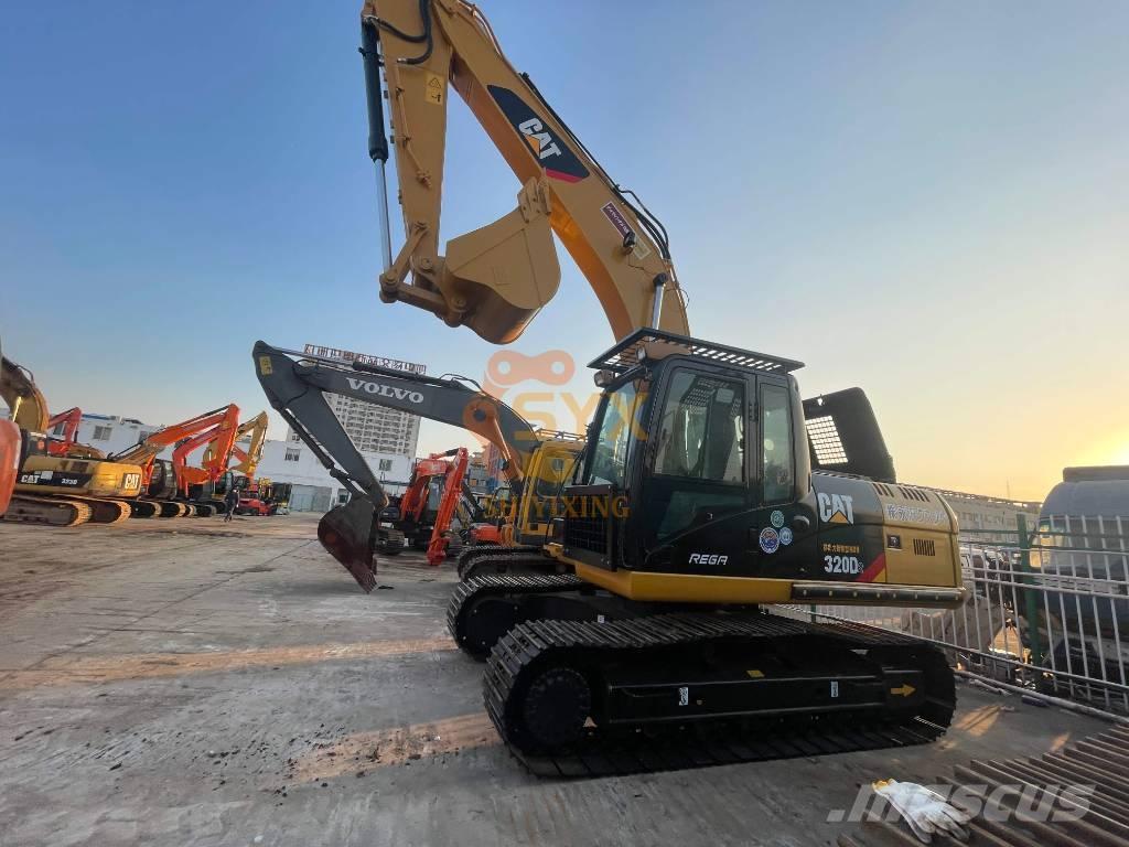 CAT 320 D Верижен екскаватор