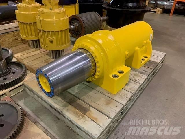 Komatsu 830 E Дъмпери/моторни превозни средства
