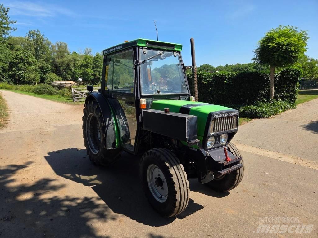 Deutz-Fahr DX 3.50 F Трактори