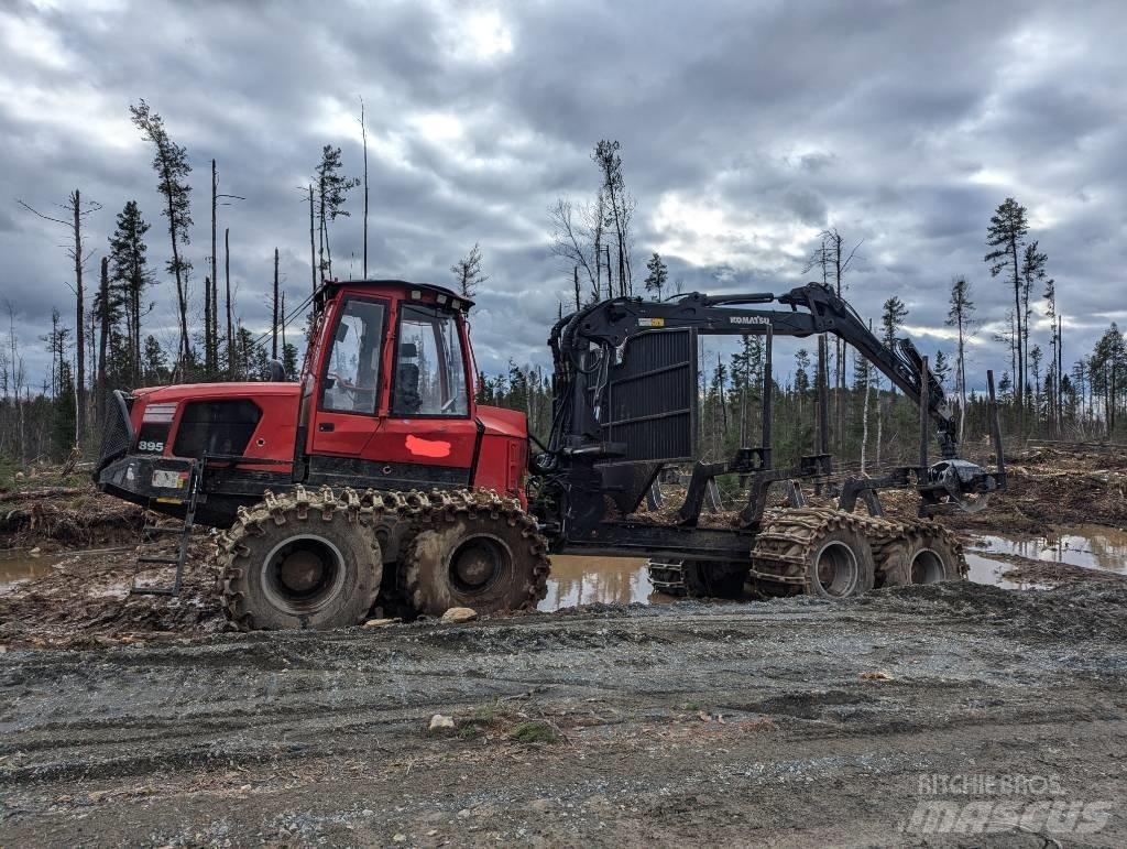 Komatsu 895 Форуардери