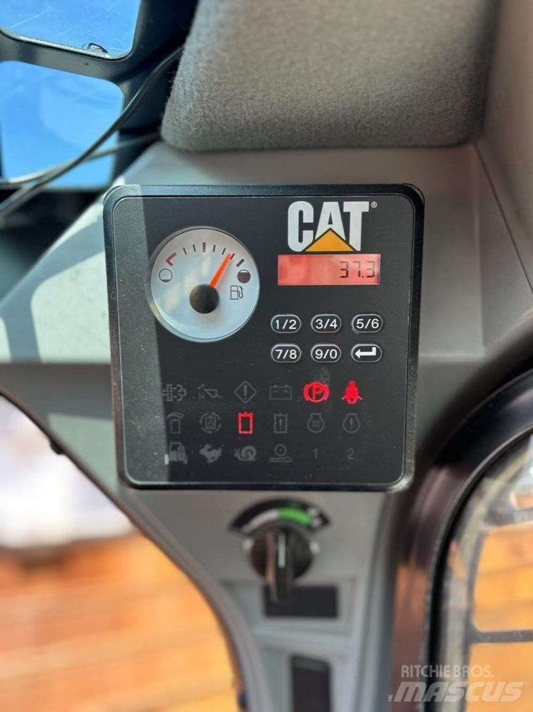 CAT 262 D Мини товарачи
