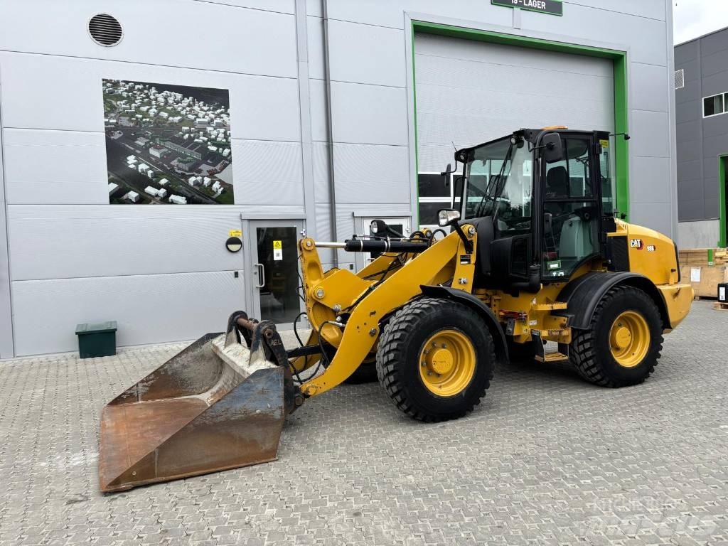 CAT 908 M Колесни товарачи