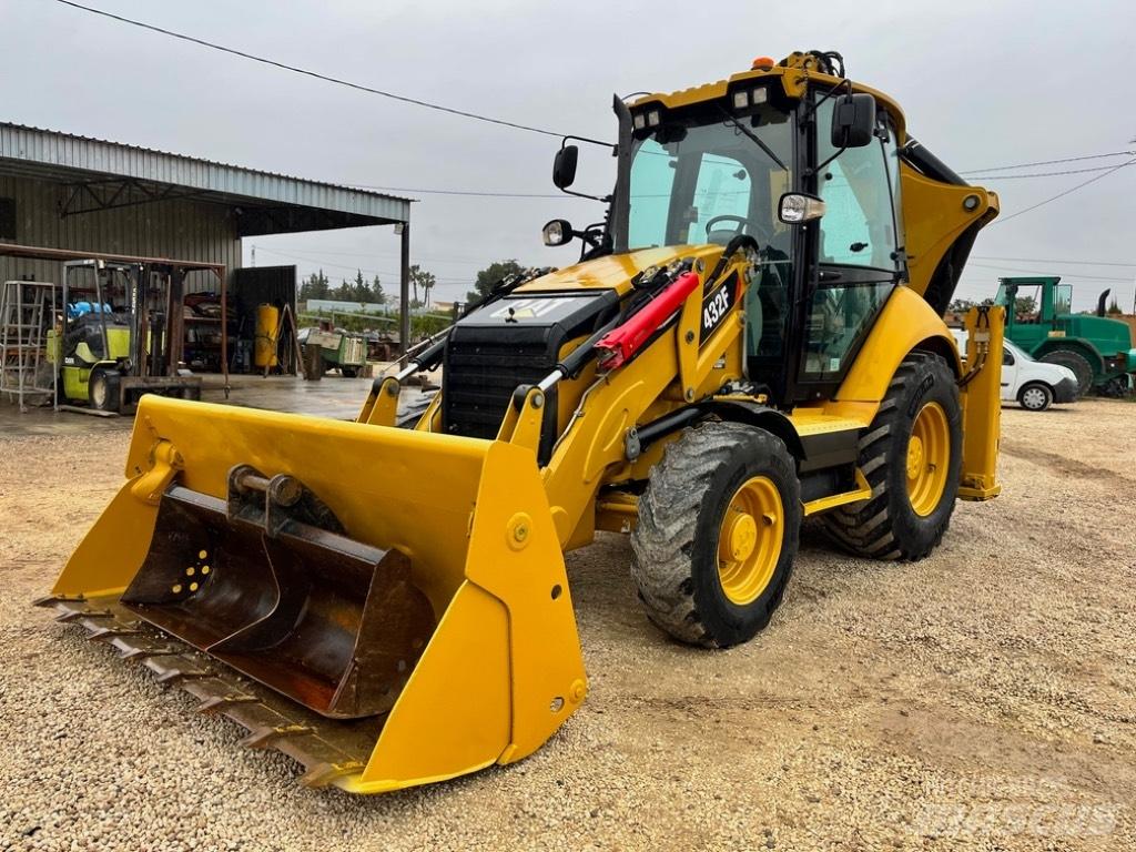CAT 432 F Товарач със заден ексватор