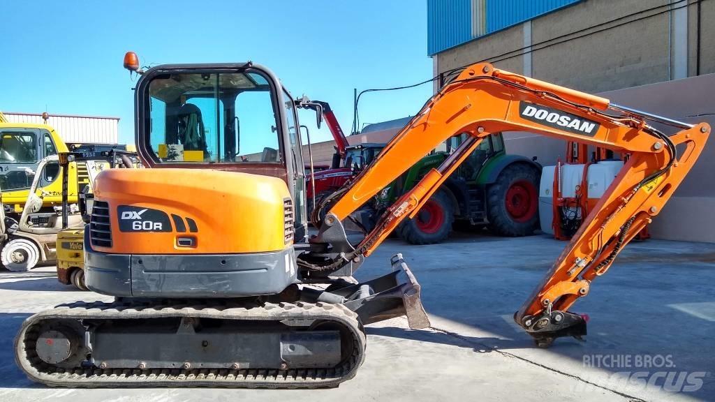 Doosan DX 60 R Мини екскаватори < 7 т
