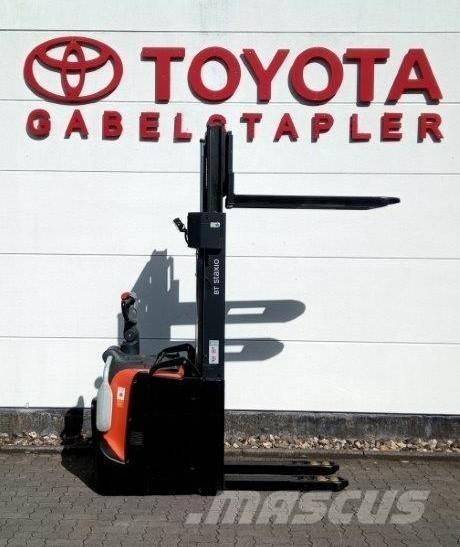 Toyota SPE140L Самоходни товарачи