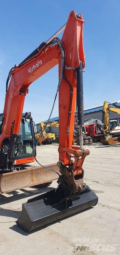 Kubota KX 080-4 Средни екскаватори 7т - 12т