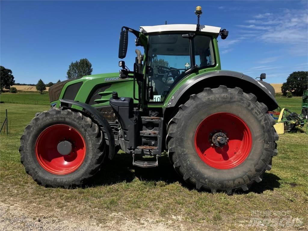 Fendt 828 Vario Трактори
