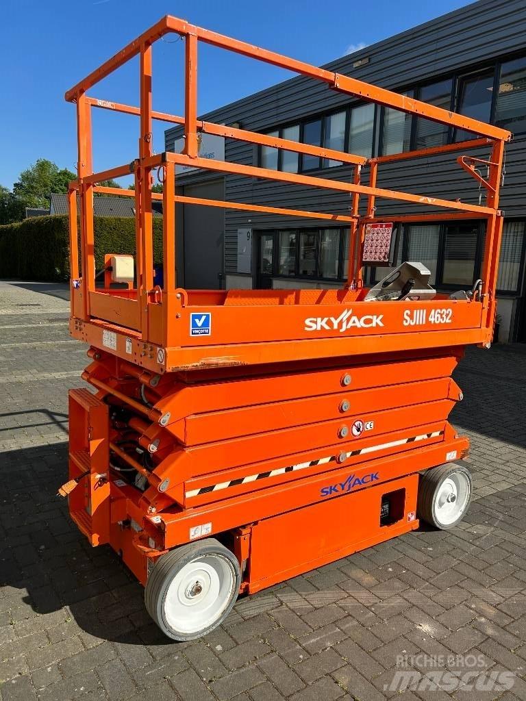 SkyJack SJ III 4632 Ножични работни платформи