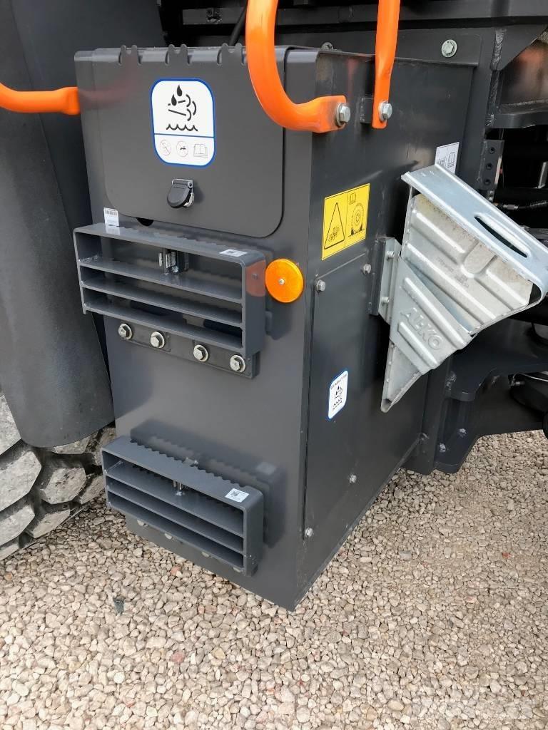 Develon DL 320-7 Колесни товарачи
