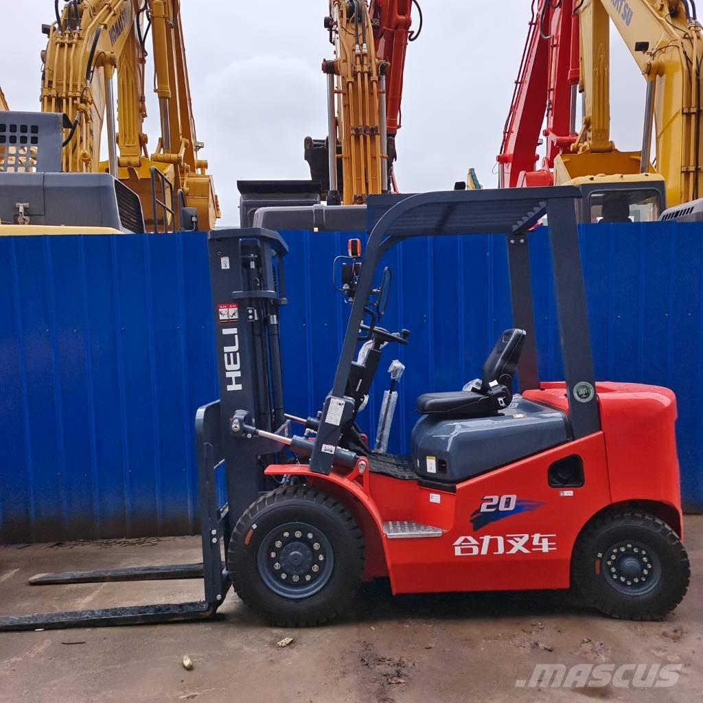 Heli FD 30 Дизелови камиони