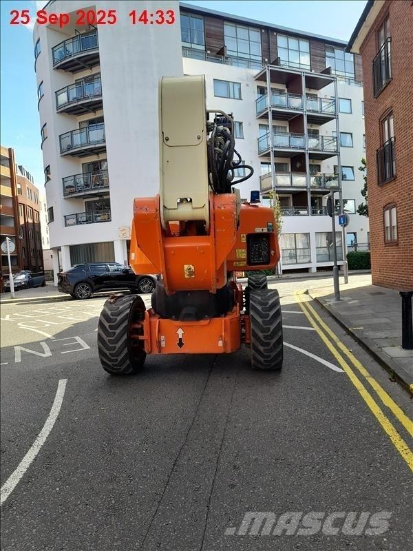 JLG 1250 AJP Съчленени стрелови подемници