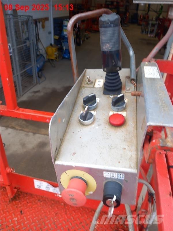 SkyJack SJ 8841 RT Ножични работни платформи