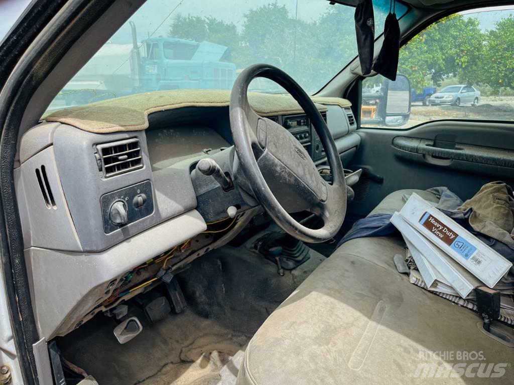 Ford F 550 SD Общински/универсални превозни средства
