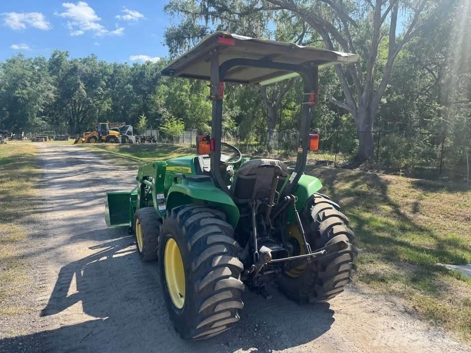 John Deere 3038 E Трактори
