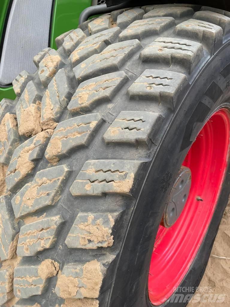 Nokian Hakkapelitta Колелета/Гуми