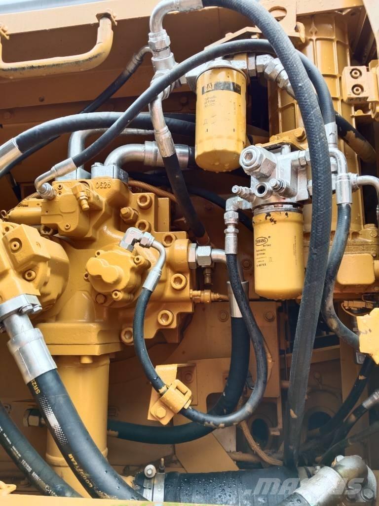 CAT 330 D Верижен екскаватор