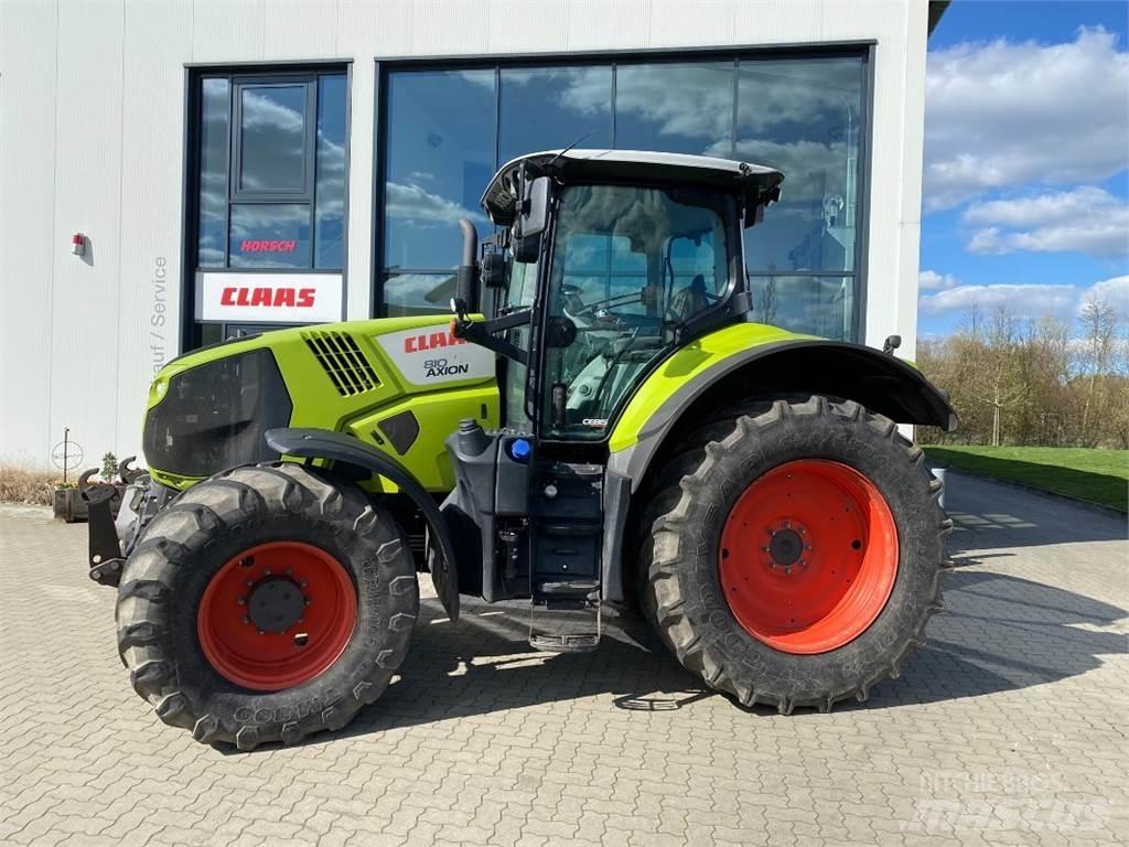 CLAAS AXION 810 Трактори