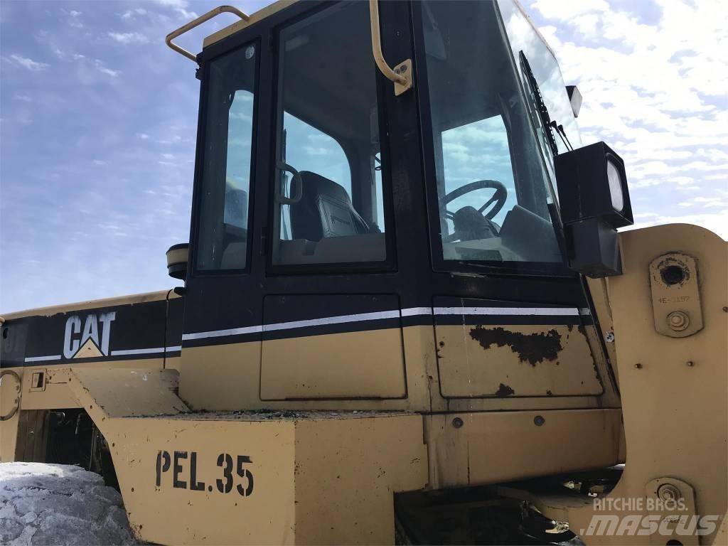 CAT 960 F Колесни товарачи