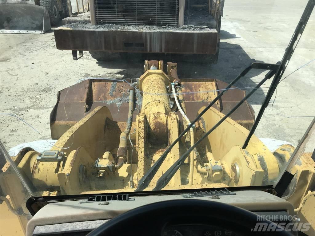 CAT 960 F Колесни товарачи