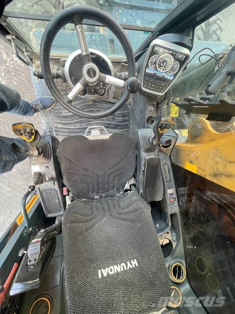 Hyundai HW 160 Колесни екскаватори