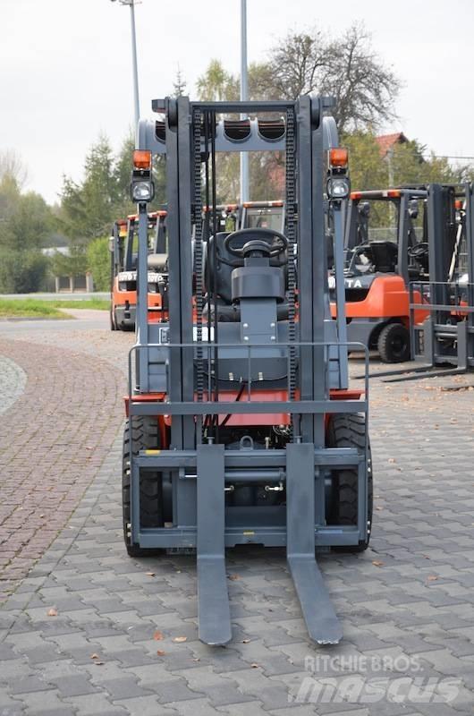Lonking LG25GLT Камиони с АГУ