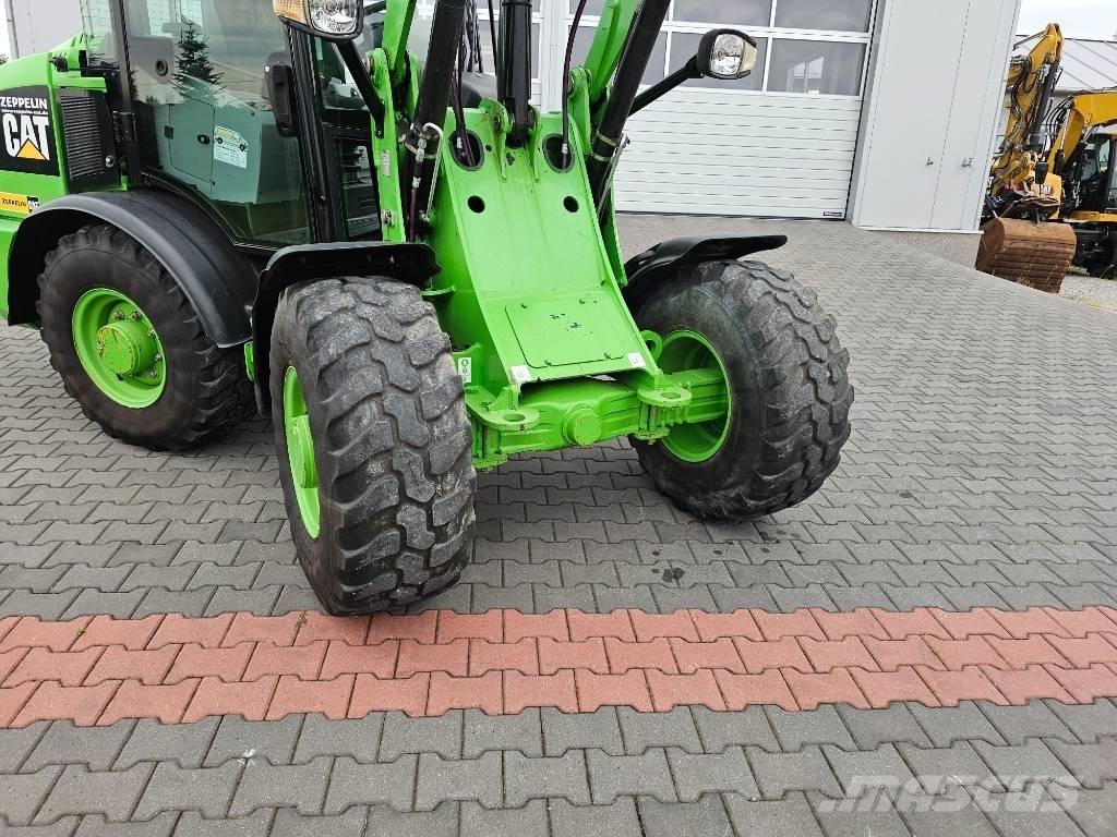 CAT 906 M Колесни товарачи