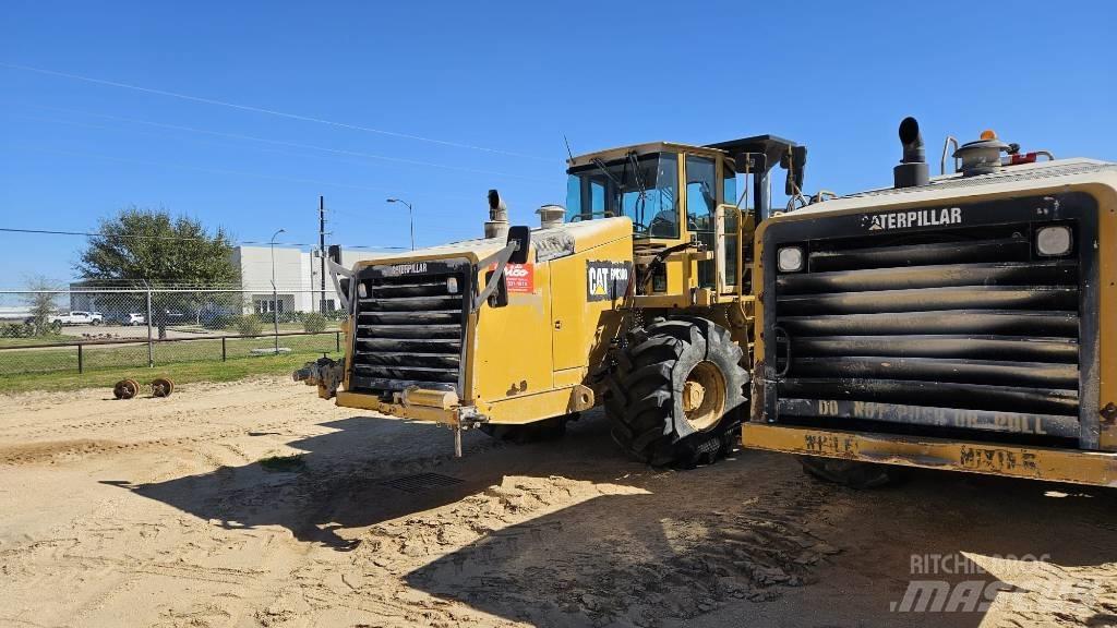 CAT RM 300 Рециклатори на асфалт