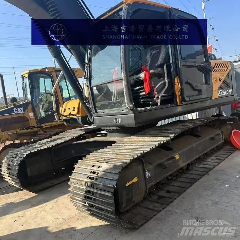 Hyundai R225 Верижен екскаватор
