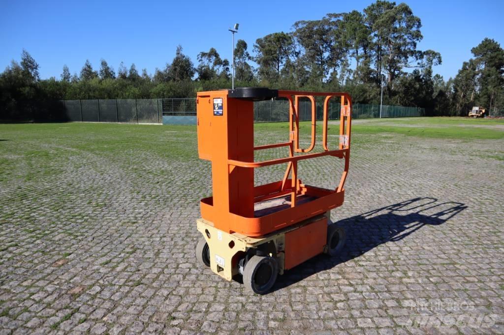 JLG 1230 ES Вертикални мачтови повдигачи
