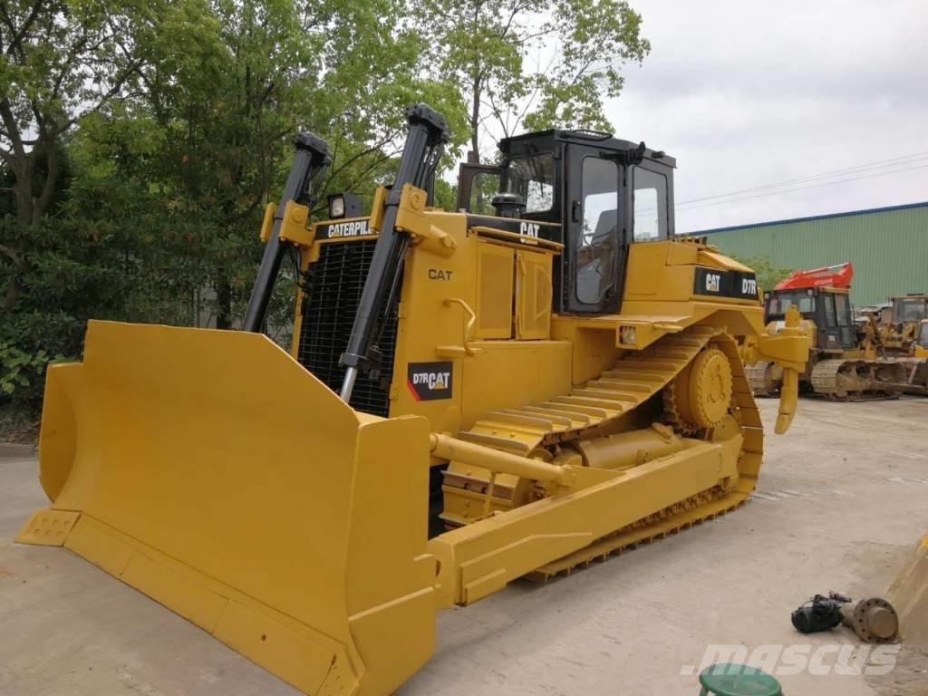 CAT D 7 R Верижни булдозери
