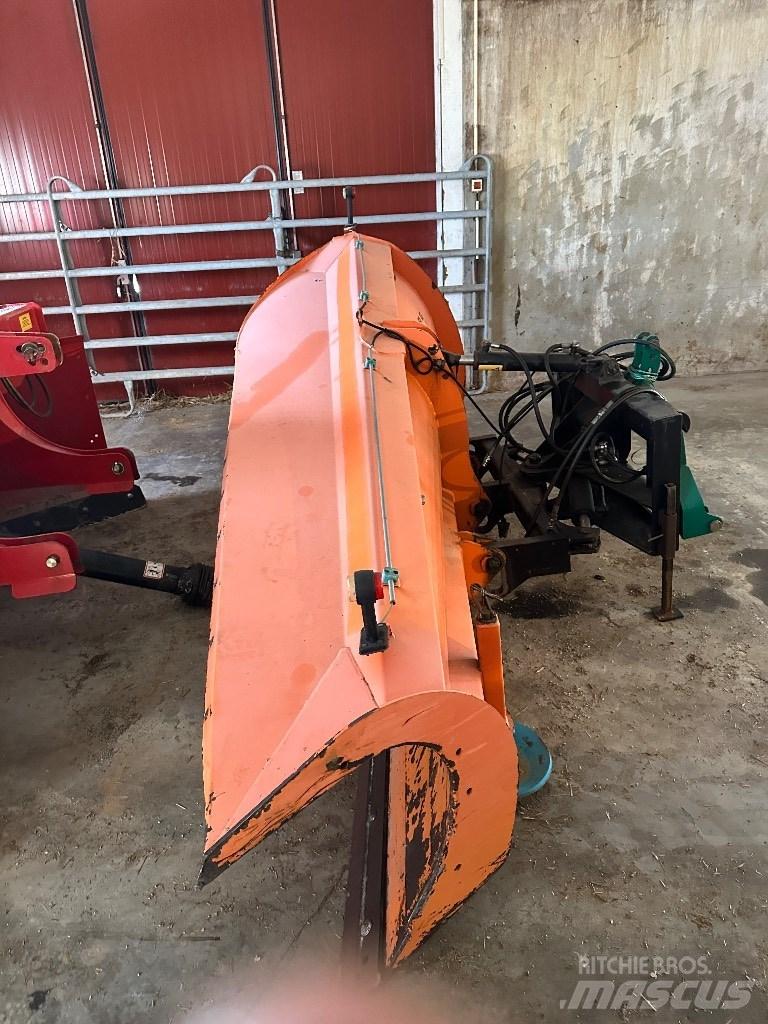 FMG AA 300 Снегочистачки