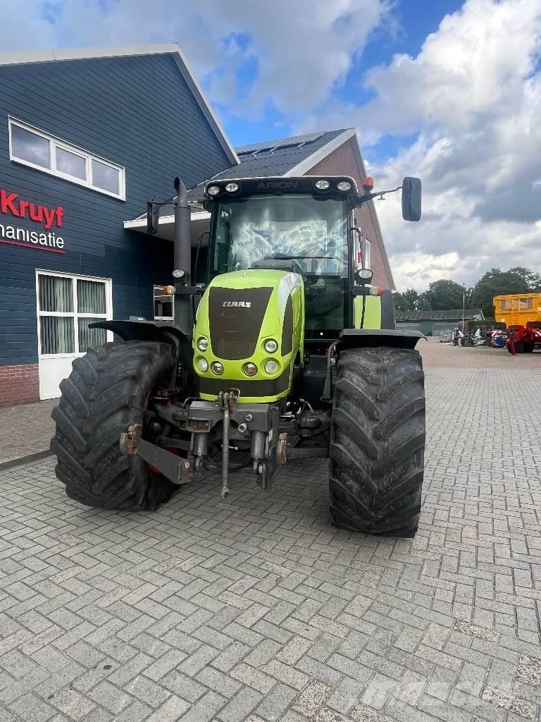 CLAAS Arion 640 Cis Трактори